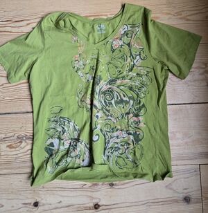 Carroll Reed Green Graphic V-Neck Tee XLT